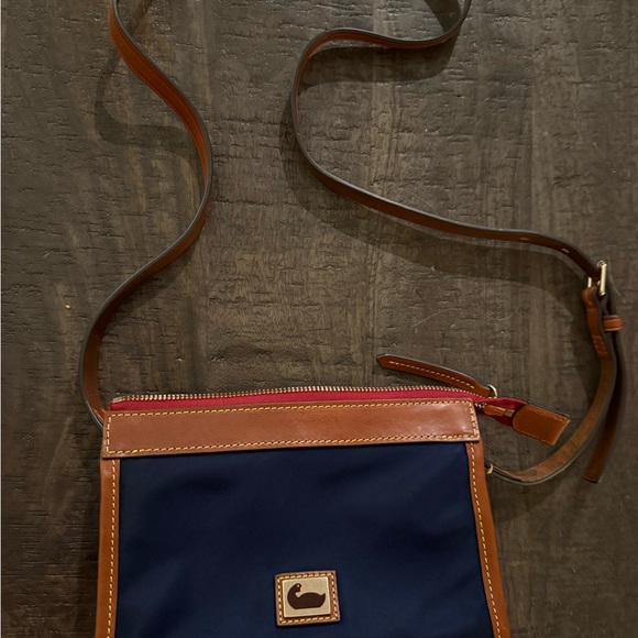 Dooney & Bourke Shoulder Bag - Picture 4 of 9